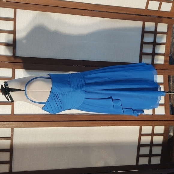 David's Bridal Short Crinkle Chiffon Royal Blue Dress with Front Cascade Size 10 - Picture 4 of 10